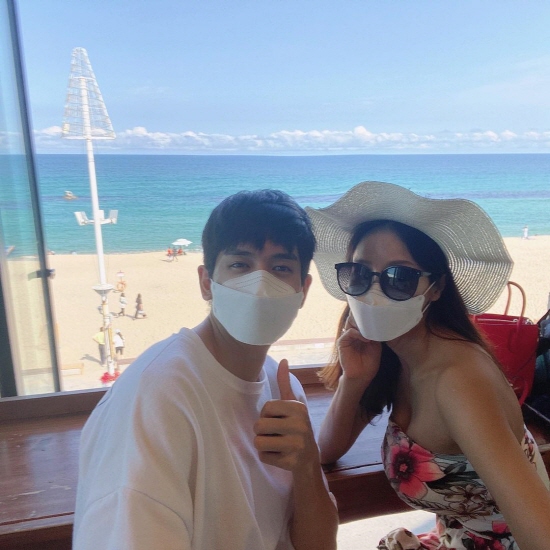 Mina said on Instagram on the 16th, The last trip to Gyeonggang Line. Anmok Beach on the last day.This is a better sea   It looks like a foreign country and posted several photos.Mina added, I do not have many people on weekdays, so I took off my mask only when I took pictures ~ Please use your mask well and be careful of your corona.Mina in the photo boasts a solid figure on the beach of Gyeonggang Line.He also posed affectionately with Ryu Phil-rip.Mina married 17 years old younger Ryu Phil-rip in 2018; she has appeared on KBS 2TV Salimnam and MBN Modern Family to reveal her daily life.PHOTOS: Mina Instagram