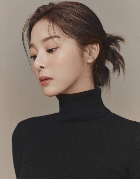 설인아