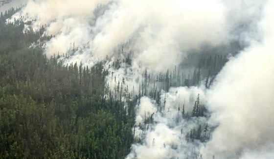 러시아 툰드라지역인 사하공화국에서 한달째 계속되고 있는 산불. 연합뉴스