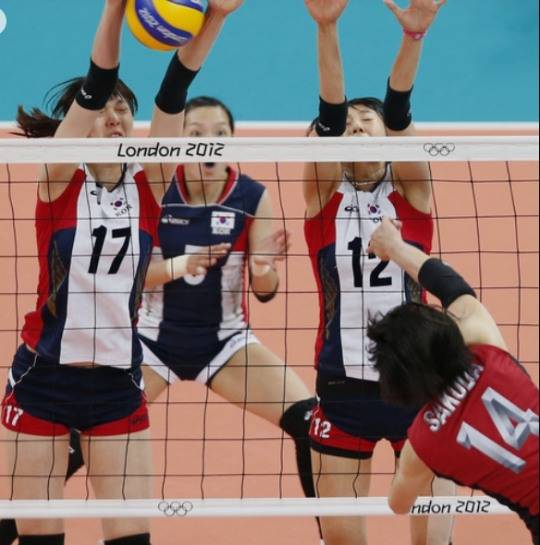 한국배구는 한때 세계최강이었던 일본에게 대표팀 지도를 받으며 성장해 라이벌 관계를 이루었다. 사진은 2012년 런던올림픽 여자배구 3,4위전 경기 모습.