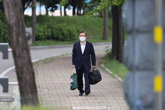 뇌물수수 혐의로 기소돼 징역형을 선고받았던 김학의 전 법무부 차관이 6월10일 서울구치소에서 보석으로 석방되었다. ⓒ연합뉴스