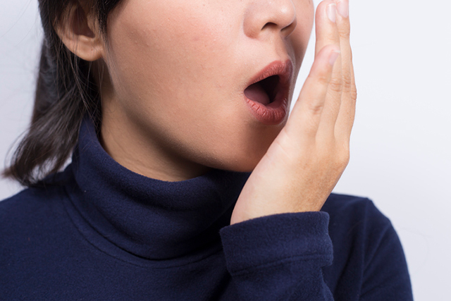 복부비만이 입 냄새를 유발하는 구강질환에도 영향을 미칠 수 있는 것으로 알려졌다./사진=게티이미지뱅크