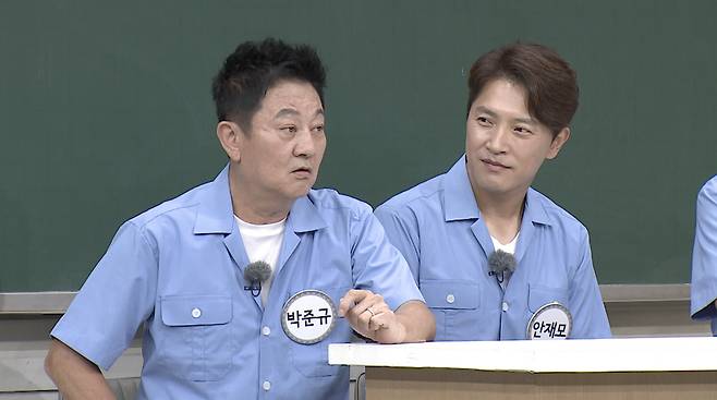 Comedian Lee Jin-ho Confessions Misunderstood on Rustic Period Park Dong-binJTBC Knowing Bros, which is broadcasted on July 31, appears as a transfer student, Park Jun-gyu of the main character of the drama Rustic Period, which was a hot topic all over the country at the time of airing, Ahn Jae-mo of Kim Doo-han, and Park Dong-bin of the serpent.Lee Jin-ho, a Comedian and Rustic Period fan, also scrambles as a strong support group for former students.Lee Jin-ho, a Rustic Period enthusiastic viewer, said, I was once Misunderstood about Park Dong-bin.I thought Park Dong-bin, who played the role of a viper, was a real gangster. Park Dong-bin responded, I actually bought a lot of such misunderstood. Park Dong-bin also said, I had a god who pulled a knife and confronted Kim Doo-han. I felt that I did not like the image of the serpent I thought of.In Rustic Period, I was curious that there was the most ambassador of serpents.