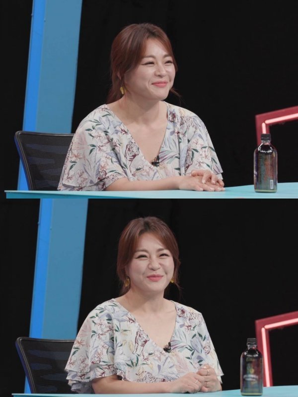 Big Mama Lee Young-hyun unveils his marriage behind-the-scenes with Manager Husband.On SBSs Same Bed, Different Dreams 2: You Are My Dest - You Are My Destiny (hereinafter You Are My Destiny), which will be broadcast at 11:10 pm on August 2 (Month), Big Mamas luxury vocalist Lee Young-hyun, who came back completely in nine years, will appear as Special MC.On this day, Lee Young-hyun will pour out various stories such as childcare, diet, as well as stories about marriage life for 9 years.In the previous studio recording, Lee Young-hyun has attracted attention by releasing marriage behind-the-scenes with Husband, former Big Mama Manager.Lee said, If you have a local schedule in the past, you will move to a five or six hour car, and I am almost in the passenger seat because I am the youngest.I was also surprised at my appearance. In the meantime, Lee Young-hyun made a secret love without knowing the members at the time, but when he found out, all the members were aware of the love fact and laughed.Lee also said that Husband, who is still in charge of the manager, is also playing the role of the manager of the child at home.Lee Young-hyun said, At first, I wanted to be I can not do it, but I am so detailed that I can not touch my childs order from the schedule management of the day care center.I have joined more than 20 clubs for each type of mam cafe. Lee Young-hyuns Love Kahaani, who met with entertainers and Manager to reach the couples kite, will be released on SBSs You Are My Destiny, which airs at 11:10 pm on August 2 (Mon).