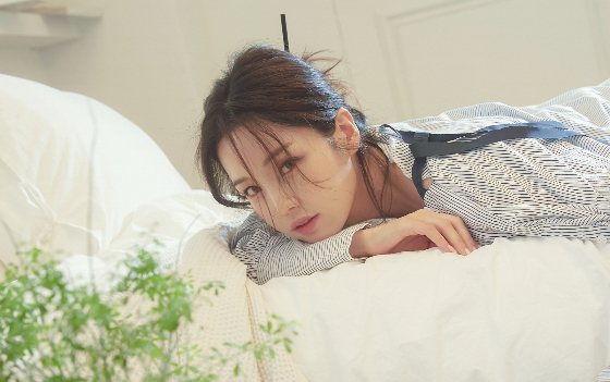 On May 5, Nam Gyu-ris agency released a picture of Nam Gyu-ris colorful charm through the official SNS channel.This picture collects my attention with the charm of reversal such as the chicness and innocence of Nam Gyu-ri.It is expected to be active after Nam Gyu-ri, who is captivating the house theater with his love charm showing his fellow actors and mens chemistry from Seo Hyun-jin to Kim Ye-won,