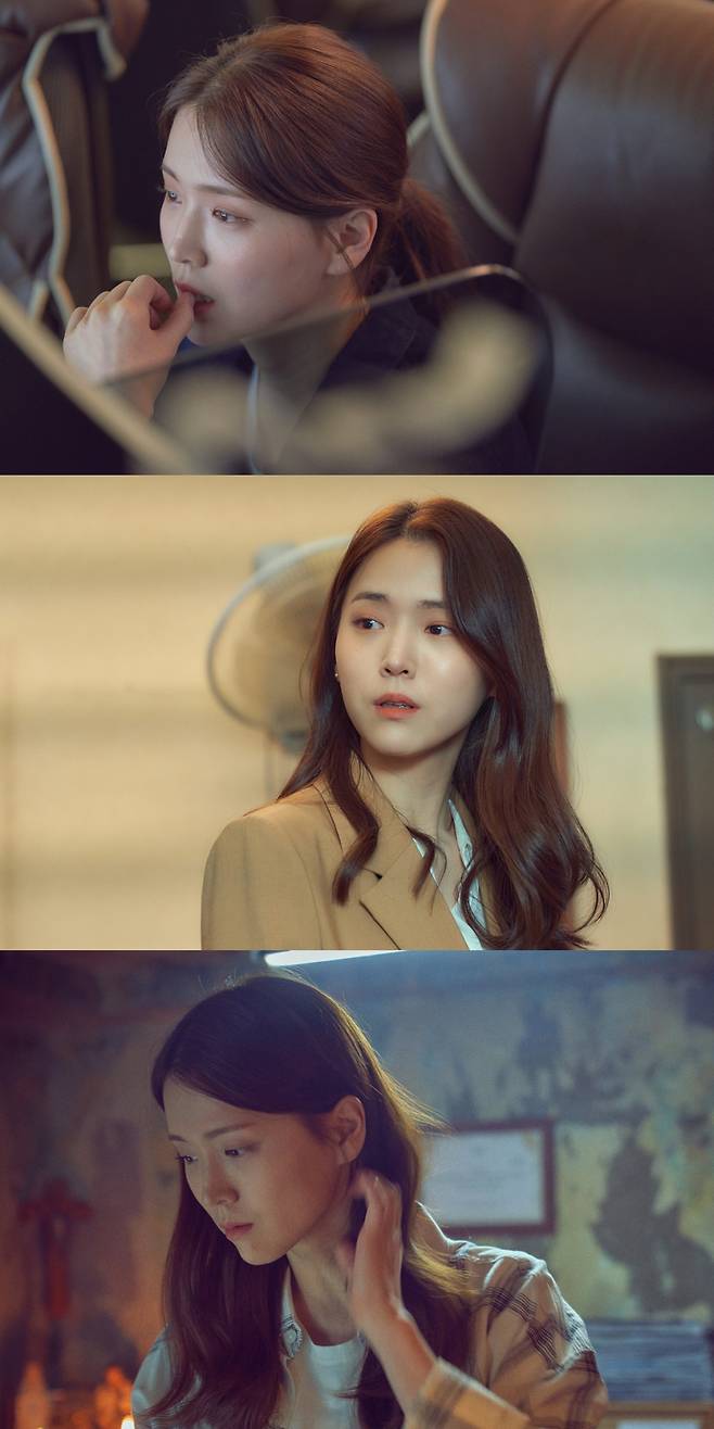 MBCs new gilt drama Black Sun (director Kim Sung-yong, playwright Park Seok-ho), scheduled to be broadcast first in September, is the winner of Park Seok-hos 2018 MBC drama drama drama competition, which takes place when the best field agent of NIS, who disappeared a year ago, returns to the organization to find an internal traitor who dropped him into hell.Kim Ji Eun is a member of the NIS Hyun Ji-won team Jay Yoo in the play and breaks down with Namgoong Min (played by Han Ji-hyuk) and Park Hae-sun (played by Seo Soo-yeon).Jay Yoo (Kim Ji Eun) is a KAIST native who joined the NIS at the age of twenty-one and is a financial source who has been eating early graduation from middle school to college.Especially, Han Ji-hyuk (Namgoong Min) is expected to show a somewhat special fellowship as a junior member of the current Ji-won team.However, Jay Yoo, who has been on an elite course without hesitation, is also hidden in the unexpected aspect, which stimulates interest.She has a variety of special talents, but she hides her extraordinaryness behind her bright appearance, and she seems to be chasing a case that is not related to her mission, which makes her wonder what Jay Yoo has.The steel, which was released on the 10th, contains Jay Yoo, who is neat and simple, but on the other hand has a reliable seriousness.In the keen eyes that try to find out something, not to miss a small clue, the elites unique commitment and concentration stand out.Kim Ji Eun is focused on what kind of performance he will play in Jay Yoo, which reveals a quiet but strong presence among the NIS people with their ambitions.Meanwhile, Black Sun is directed by Park Seok-ho, who will continue the MBC drama Undefeated myth, and Kim Sung-yong PD, who directed Ok Jung Hwa and My Love Healing. It is expected to open a new horizon of the Korean-style spy action drama.MBCs 60th anniversary special project Black Sun, which is scheduled to be broadcasted in September, will be broadcast every Friday and Saturday at 10 pm.It can also be viewed through the largest online video service platform in Korea.
