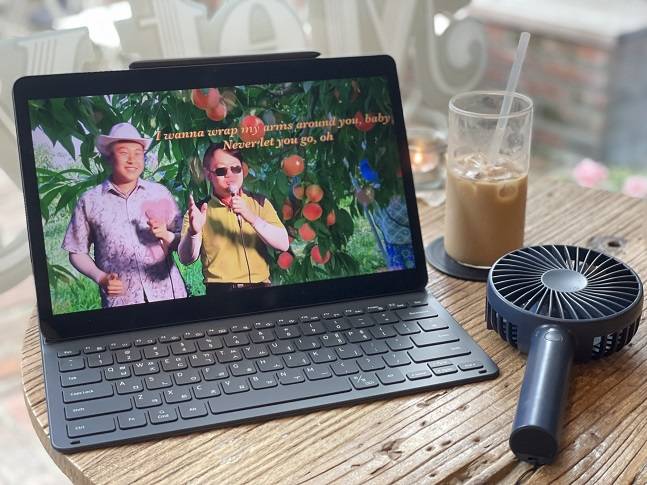 갤럭시 탭 S7 FE. /사진=백유진 기자 byj@