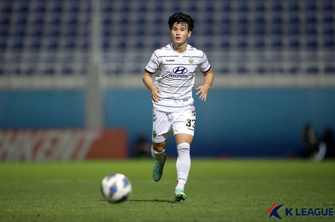 ▲ 전북 현대의 신예 박진성이 경기를 치르면서 성장 중이다. ⓒ한국프로축구연맹