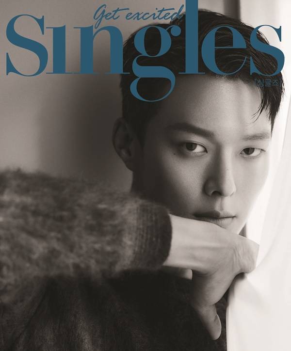 Actor Jang Ki-yong flaunts his irreplaceable presenceOn the 20th, Magazine Singles released a sniper pictorial of Jang Ki-yongs The Earrings of Madame de... which featured the cover of the September issue.Jang Ki-yong in the pictorial boasted a glowing flawless Skins even to Close-Up; brilliant physical and intense charisma also shone.The picture of Jang Ki-yong can be seen in the September issue of Singles.On the other hand, Jang Ki-yong has appeared in various works such as My Uncle, Enter the search word WWW, Living together since his debut as a model in 2012.Drama, who has been breathing with Song Hye-kyo in the second half of this year, is coming back with Now, Im breaking up.