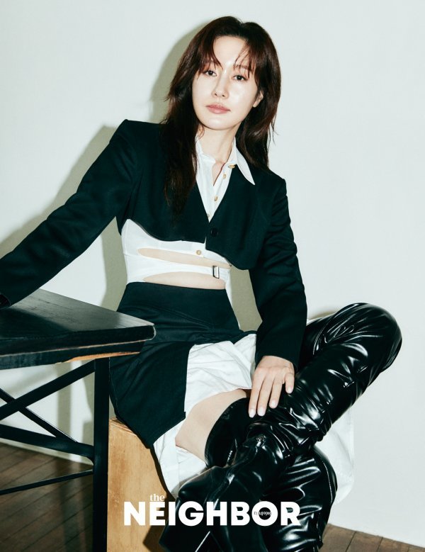 Actor Kim Ji-soo, who believes in it, conducted a high-end membership magazine <The Naver> and an interview picture for the 25th anniversary of its founding.<The Naver> released Actor Kim Ji-soos Modern Charisma Pictures with Classes in the September issue.Kim Ji-soo in the picture showed a trendy and charismatic image by matching a layered dress and short pants with tough leather boots and incision lines, unlike the calm and feminine existing appearance.The pictorial, which was conducted under the concept of the return of a modern and intense queen, featured a variety of charms, including an extraordinary black suit with innerwear, and a mix of elegant black blouses and leather pants.She is a back door that led to the atmosphere of the filming scene with a professional appearance.Through the interview with the photo shoot, Actor Kim Ji-soo prepared his next work and reported on his recent busy days with various Cypcock hobby activities such as exercise, painting, cooking and reading.She is known as a regular reader, and she said, It is not easy to maintain a sense of peace, so I rely on books. It is also a great pleasure to know the world that I did not know. She is highly interested in various aspects and active, participating in bone marrow donation directly, and is informing the long-term organ donation campaign headquarters.In this regard, the probability that the donor and the donors genes will match is tens of thousands of minutes.I have been born and have earned a reward for making one thing clear, he said, explaining that he could not meet a donor for the rest of his life, but after seven years of application, a miraculous match appeared and he donated bone marrow.After she continued to talk about acting, she asked if the process of separating from her role was smooth after the work was over. It is a bit of a person to live as a person for a while, but I feel like engraving the DNA of Character. It is difficult to break up with a deeply attached character.I regret the heart of Character, who has not been counted yet. She then cited the character Doyoung in the drama The Woman of the Sun, the Jung Hye in the movie Woman, Jung Hye, the Hye Min in Things to Talk When You Love, and the democracy of the movie Autumn as unforgettable characters.She said, I will retire from 10 years ago with a joke.I get frustrated when I see a perfect actor who shows a full soul in a technical way, he said. If I acted without knowing it when I was a child, I do not think it is easy to postpone it now because I have a lot of thoughts. I confessed.Finally, when asked what it means to be living well for Actor Kim Ji-soo, he said, I do not think I am living well because I get a great sense of accomplishment or achieve high goals.I draw a life of peace without arguing with my loved ones. Actor Kim Ji-soos picture and interview, which are currently preparing for the next work, can be found in the September issue of The Naver and the official website.