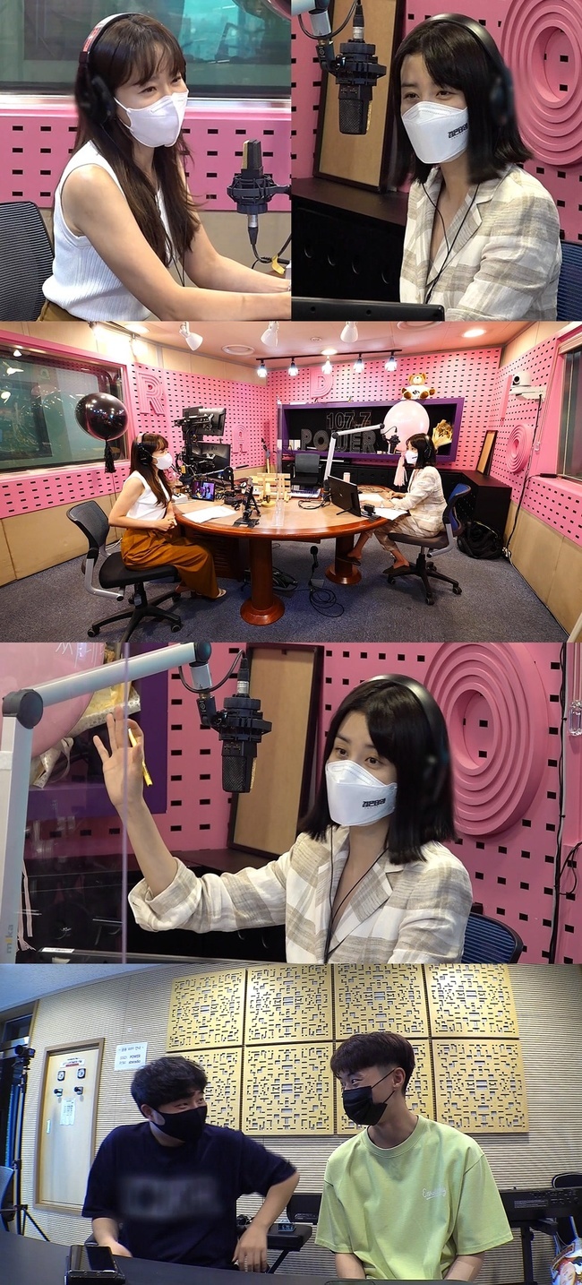 Actor Park Ha-sun reveals Uhm Ji-won and live chemistryMBC Point of Omniscient Interfere (planned by Park Jung-gyu / directed by Noshi Yong, Chae Hyun-seok / hereinafter Point of Omniscient Interfere) 167th broadcast on August 28th will reveal the live broadcast of Park Ha-sun and Uhm Ji-won.On this day, Park Ha-sun smiles at Uhm Ji-won, who appeared in the radio booth, saying, My sister is like Celebrity today.Park Ha-sun and Uhm Ji-won appeared together in the drama and boasted a perfect chemistry: they showed off their unchanging steam friendship in live broadcasts and gave them warmth.Park Ha-sun and Uhm Ji-won exude chemi while enjoying a crack-and-greet chatter during the music, and what they would have talked about while the microphone was off.Above all, Park Ha-suns irreplaceable honey voice and sensational progress will bring out the admiration of viewers.