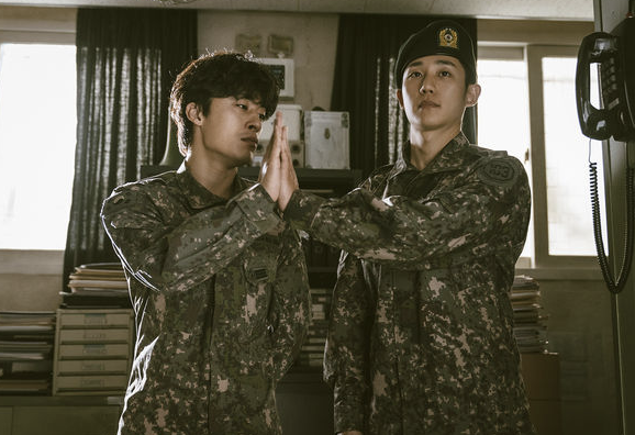 넷플릭스 오리지널 드라마 ‘D.P’의 주연 구교환, 정해인