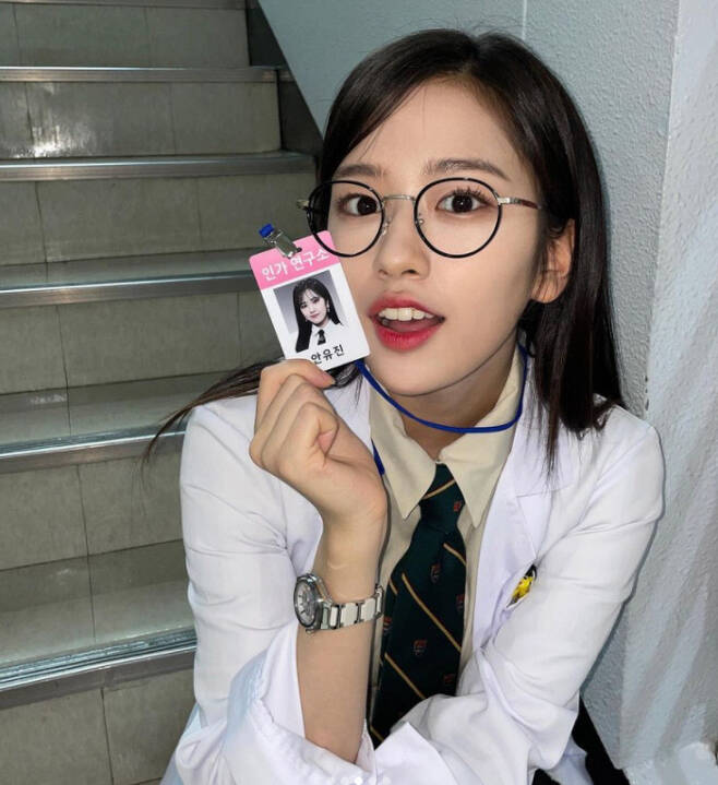 Ahn Yu-jin from Aizwon was tested with COVID-19 positive.Ahn Yu-jin was judged COVID-19 tested positive in self-pricing, Starship Entertainment said on its official SNS on the 4th.On the 28th of last month, Ahn Yu-jin conducted a PCR (gene amplification) test as the external staff, which had overlapping lines, tested on COVID-19, and received a negative test on the morning of the 29th, he said. Since then, he has been classified as a self-isolated person due to close contact with COVID-19 by the authorities.Ahn Yu-jin, who conducted his own self-diagnosis kit during the isolation period, was reported to have been tested with PCR after reporting to the public health center and received a corona 19 tested positive test from the morning of the 3rd while checking his health condition.We are taking necessary measures in accordance with the current guidelines of the anti-virus authorities, the agency said. We apologize for the inconvenience to many people.We will do our best to ensure that The Artist recovers quickly by complying with the guidelines of the anti-virus authorities. Prior to this, Jang Won-young, a native of Aizwon, received a COVID-19 tested positive judgment on the 29th of last month.The band N.Flying Kim Jaehyeon was also tested positive after the members.As a result, N.Flying received COVID-19 tested positive judgments for all members except one out of five members.Next is Ahn Yu-jin agency Starship EntertainmentHi!Starship Entertainment.The artist Ahn Yu-jin was judged COVID-19 tested positive in the self-pricing.On the 28th, Ahn Yu-jin conducted a PCR (gene amplification) test as the external staff, which had overlapping lines, tested on COVID-19, and was negatively judged on the morning of the 29th. He was classified as a self-isolation subject due to close contact with Corona 19 by the anti-virus authorities.Ahn Yu-jin conducted a self-diagnosis kit test during the isolation period, and during the examination of his health condition, he showed sore throat and fever symptoms from the morning of the 3rd (Friday), and after reporting to the local public health center, he conducted a PCR test.We are currently taking necessary measures in accordance with the quarantine authorities guidelines.I apologize for the inconvenience that has caused many people. We will do our best to ensure that The Artist recovers quickly by following the guidelines of the anti-virus authorities.