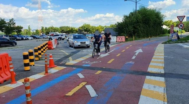 기존 차량-자전거 동선상충지역. 서울시 제공