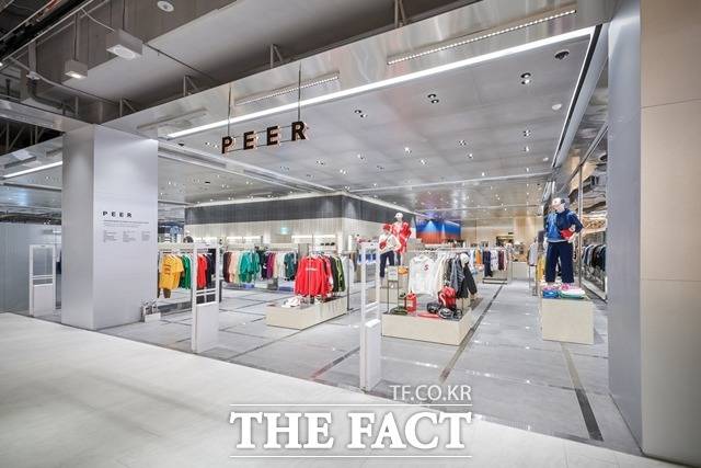 현대백화점이 신촌점·중동점·더현대 서울에 이어 무역센터점 6층에 자체 스트릿 패션 편집숍 '피어 4호점'을 오픈한다. /현대백화점 제공