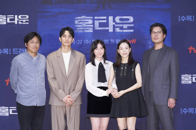 (왼쪽부터) 박현석 PD, 엄태구, 이레, 한예리, 유재명 / 사진제공=tvN © 뉴스1