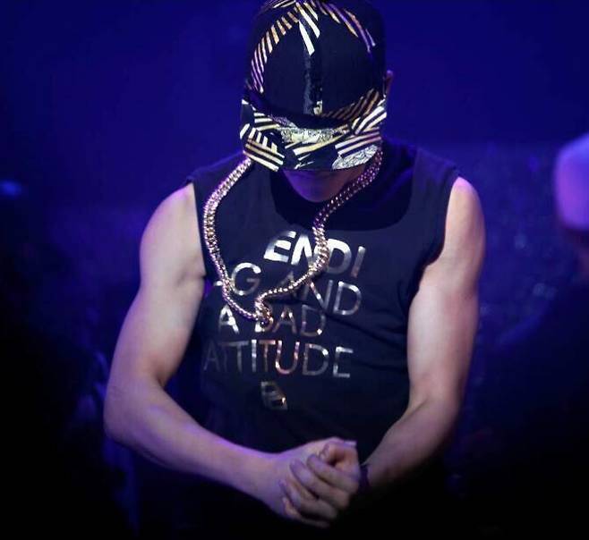 방탄소년단 지민, 남자 아이돌 워너비 '갓바디'..슬림 탄탄 'Perfect Man'