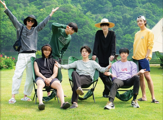 인더숲 BTS 단체사진