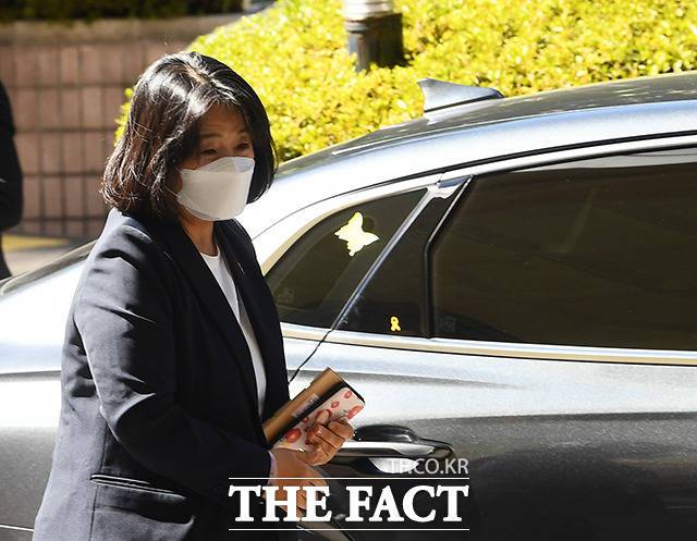 정의기억연대(한국정신대문제대책협의회 후신) 후원금 유용 등 혐의를 받는 윤미향 무소속 의원 재판에 정대협 회계업무를 맡았던 담당자가 "활동가들이 개인카드로 돈을 쓰면 '선지불후보존' 방식으로 운영했다"고 증언했다. /이동률 기자