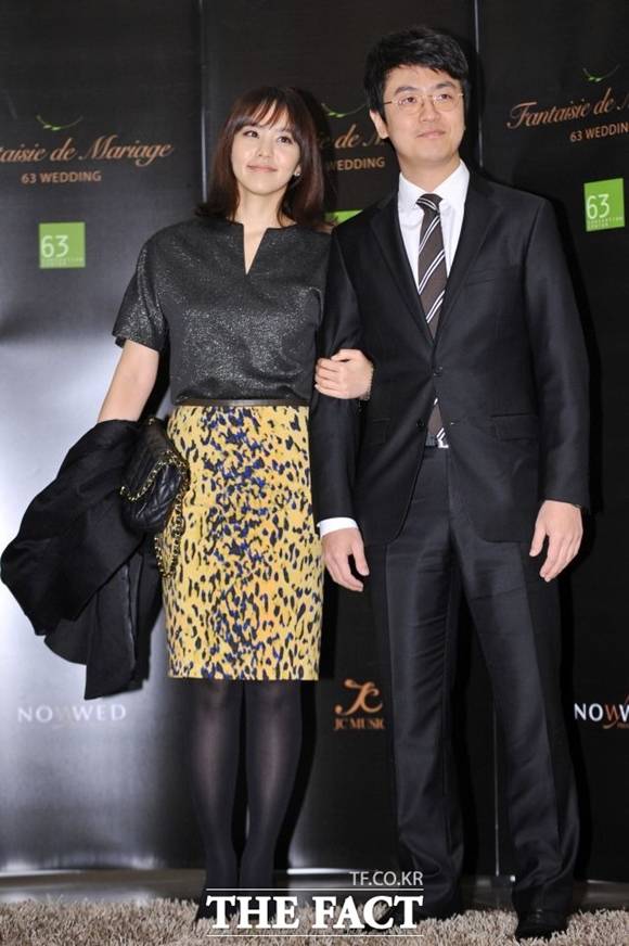 Huh E-jae, who retired from the entertainment industry, appeared on the Internet and is adding to the controversy by disclosing that he was a senior Celebrity in the past.Park Ji-yoon Choi Dong-seok, a former announcer, was caught up in the controversy over nokizone Celebrity preference, which made the netizens frown.Singer Lizzy, a group after school who is about to be tried for the first time in a drunk driving accident, is receiving a cold eye with sympathy opinion as he reveals his feelings through SNS.Im giving you some controversial news.Actor Huh E-jae has been controversial because he Disclosure that he was gutted by his senior Celebrity during his past entertainment activities.As well as whether or not the facts about Huh E-jaes remarks are true, there has been a lot of speculation as interest in who has retired him has increased.Huh E-jae appeared on Lee Jin-hyuks YouTube channel Lee Jin-hyuk Land from the group Crayon Pop on the 10th, and told the story of Gut, who was himself before the actor retired.Huh E-jae said, The married actor who is married now was the occasion of my retirement as a decision maker.In particular, Huh E-jae was excommunicated, adding that the married actor demanded sex as well as gaslighting or swearing at him.The netizens are looking for who the married actor is, and the names of the actors who have been in contact with Huh E-jae are being mentioned.The fans of an actor whose real name is specifically mentioned among the netizens said that they would take legal action for spreading false facts, and the controversy over Huh E-jaes Gut Disclosure is expected to continue.Park Ji-yoon Choi Dong-seok, an announcer, visited a restaurant in Jeju Island with his children and was caught up in the controversy over Celebrity preference.This restaurant is known as nokizone restaurant where children can not enter.On the 12th, a netizen told the online community, I recently went to Jeju Island for a long time and found out that it was popular.I asked if I could make a room reservation, so I can not do it. But I saw pictures of famous influencers and broadcasters eating and drinking in the room, and this place is weak for celebrities.It is bitter because I want to see a place to promote it rather than food. Since then, the family photo posted at the Jeju Island restaurant visited by the netizens is known as Park Ji-yoon Choi Dong-seok, and the controversy over the privilege of Celebration is continuing.The restaurant immediately explained, I will not do this. Park Ji-yoon responded to the controversy by removing the photos he visited the store from the SNS, but he did not give any explanation, so the writers and other netizens are still frowning.Singer and actor Lizzy, who was a group after school who was involved in a traffic accident during drunk driving, gathered a topic before the first trial.Lizzy had time to apologize to fans on social media live broadcasts on Friday; he left the words Im sorry to disappoint as he wept at the stretch.However, on the day of the broadcast, Lizzy also expressed his unjustification for his drunk driving accident report. The driver was not so hurt, but the news article went out.I think people are too much to die now, he said. There are times when people live and it is hard once, but now this situation is almost too much to say that extreme choice is almost.I am so sorry for knowing that I was so wrong and wrong. Lizzys remarks on the day showed that the netizens were sad, but some of the netizens responded with a response such as Where is the degree of drunk driving?Meanwhile, Lizzy is accused of receiving a taxi near the southern intersection of Yeongdong Bridge in Cheongdam-dong, Gangnam-gu, Seoul in May.At that time, Lizzys blood alcohol level exceeded 0.08%, indicating that it was the license cancellation level.At the time, Lizzy admitted to the drunk driving on the spot and later issued an apology through her agency; Lizzys first trial is scheduled to take place on the 27th.[Entertainment Department