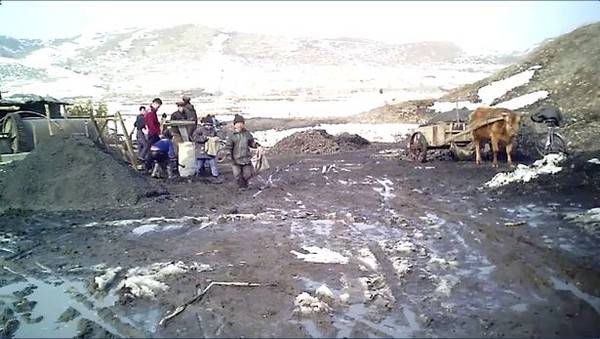 사진= 평안북도 철산군에 위치한 북한 탄광 내부 사진, MirrorUk