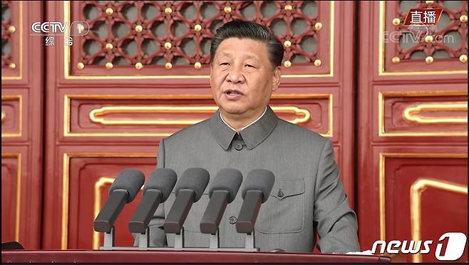 시진핑 중국 국가주석은 지난 7월1일 중국 공산당 창당 100주년을 맞아  "전면 샤오캉(모두가 풍족한 삶)을 실현했다"고 밝혔다. © 뉴스1