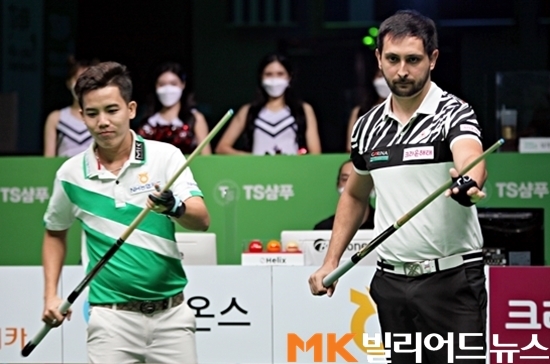 "TS샴푸 PBA챔피언십 2021" 준우승자 프엉린(왼쪽)과 우승자 다비드 마르티네스(오른쪽).