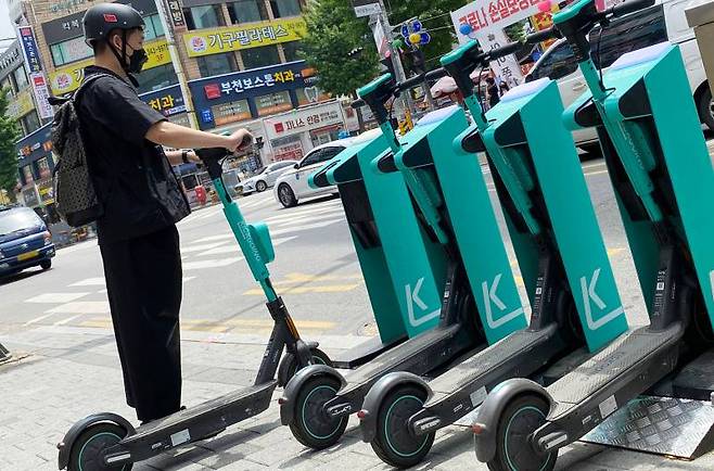 지난 2018년 국내에 전동킥보드 공유 서비스를 처음 선보인 올룰로의 킥고잉, 출처: 올룰로