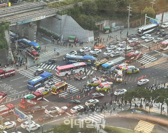 23일 서울 서대문구 연세대 앞 사고 현장 사진.(사진=독자 제공)