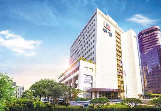 부영그룹은 2014년 ‘국내 500대 기업중 매출액 대비 기부금 1위 기업’에 올랐다.