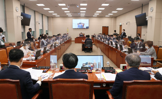 지난 7일 오전 국회에서 산업통상자원중소벤처기업위원회 전체회의가 열리고 있다.(사진=국회사진취재단)