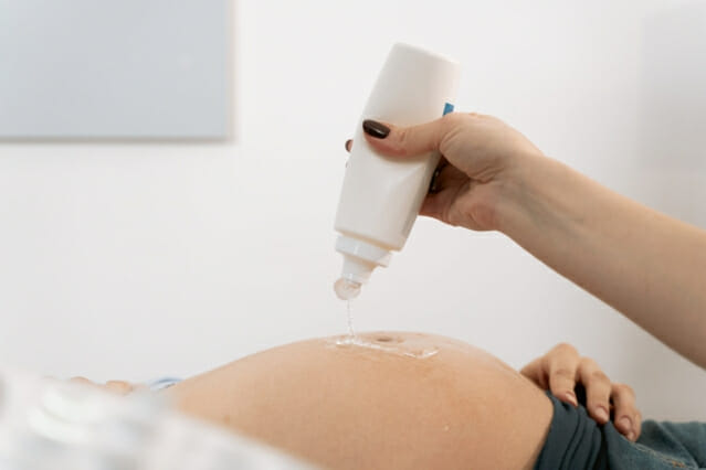 임신부에 대한 코로나19 백신 사전예약이 다음달 8일부터 시작된다. 예방접종은 같은 달 18일부터 화이자 및 모더나 백신으로 이뤄진다. (사진=픽셀)