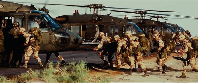아프가니스탄에 파견된 미군 부대의 모습. /터닝포인트: 911 그리고 테러와의 전쟁