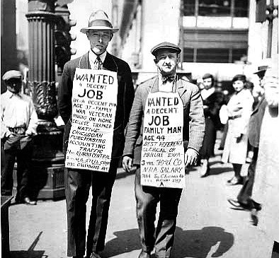 1930년대 대공황 당시 일자리를 구하기 힘들어지자 거리 구직에 나선 미국 실업자들. [중앙포토]