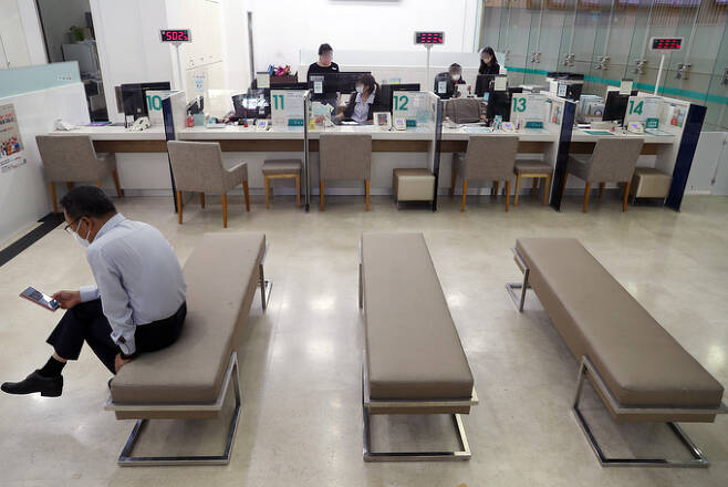 서울의 한 시중은행 대출 창구가 한산한 모습을 보이고 있다. 뉴시스