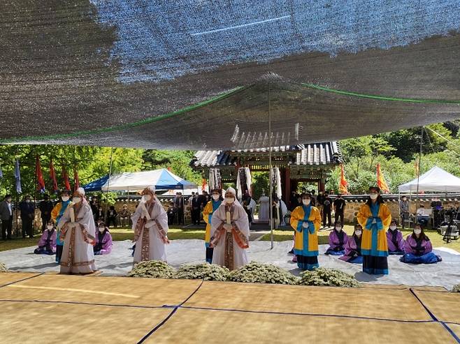 제67회 백제문화제 궁녀제 봉행 장면.(1)