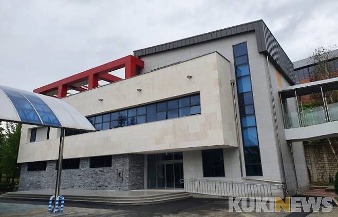 양구군 청소년수련관 별관(전경)