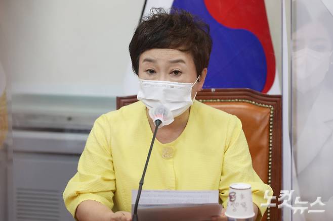 국민의힘 정미경 최고위원이 28일 국회에서 열린 최고위원회의에서 발언하고 있다. 윤창원 기자