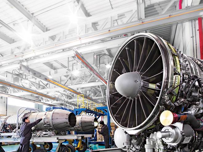 한화에어로스페이스는 대한민국 공군의 주력 항공기 엔진뿐만 아니라 한국형 헬기 수리온의 국산화 엔진을 생산하는 등 항공기 엔진 분야에서 독보적인 기술과 위상을 갖고 있다.