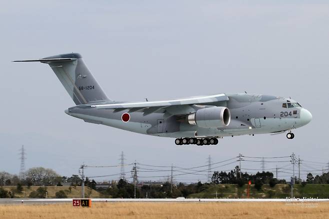 C-2 수송기는 2016년 6월 30일부터 일본 항공자위대에서 운용되기 시작했으며, 미호 기지에 배치된 이후 독특한 생김새로 인해 ‘대왕고래’라는 별칭을 갖게 된다. 사진= 일본 항공자위대