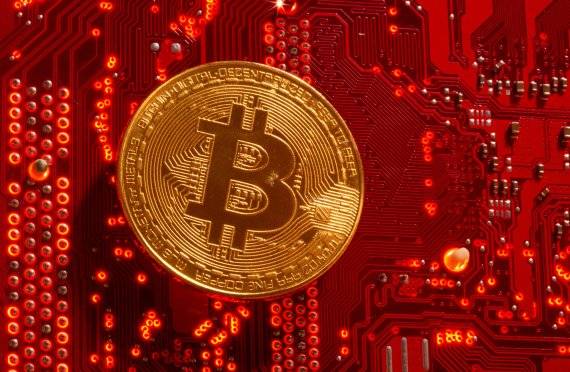 비트코인(BTC)이 기관투자자들의 매수에 따라 5만5000달러까지 상승했다. /사진=뉴스1로이터