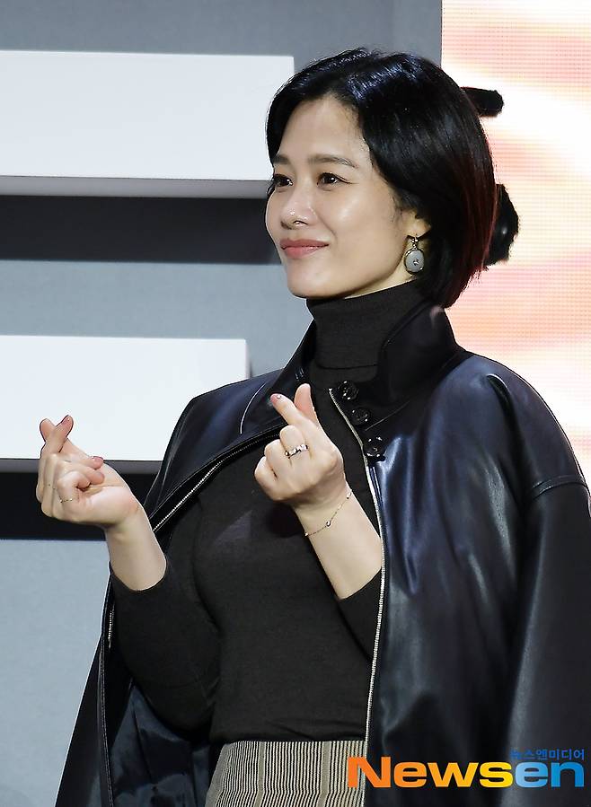 Actor Kim Hyun-joo attended the 26th Busan International Film Festival (2021 BIFF) invitation Hell open talk held at the outdoor theater of Haeundae-gu, Busan on the afternoon of October 8th.