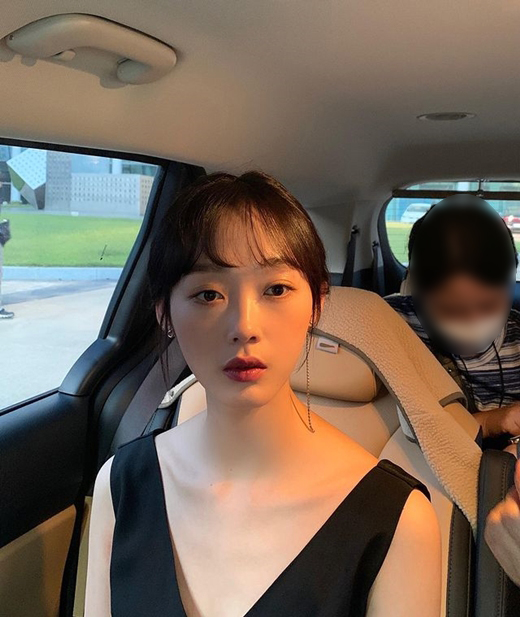 Actor Lee Yoo-Mi, 27, showed off her doll beautyLee Yoo-Mi posted several photos on Instagram on the 9th, I have left my soul in Busan while nervous.Lee Yoo-Mi, who recently attended the 2021 Buil Film Awards, is showing off his doll beauty in the picture.Lee Yoo-Mi in a black dress is making a blank look, and Lee Yoo-Mis beauty is admired, including a small face, a large eyeball, and a stiff nose.Lee Yoo-Mi is loved by the public with his intense impression of acting as Ji Young in the world-famous Netflix squid game.