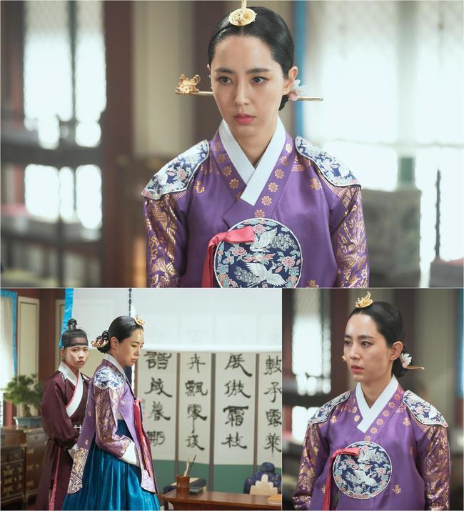 Actor Han Chae-ah will make a special appearance in the first episode of The Kings Affaction.KBS 2TVs new monthly drama The Kings Affaction (playplayed by Han Hee-jung/directed by Song Hyun-wook and Lee Hyun-seok), which will be broadcast on October 11, is a secret court romance drama that takes place when a child who was born as twins and abandoned only because she was a girl is a tax collector through the death of Orabi Seson.For the first start of the fateful narrative, actor Han Chae-ah will launch a strong support fire. He decided to appear with joy with his relationship with director Song Hyun-wook, who directed the drama Introverted Boss.The news of Han Chae-ahs special appearance also drew attention in that it was the return of the house theater for the first time in four years, and the curiosity of prospective viewers about the role in the drama was also hot.She will play the role of the mother of Crown Prince Lee Hui (Park Eun-bin), and will show her motherhood to struggle to save her daughter under the phrase twins are impossible.He is a key figure in the background that had to carry the secret of being a woman, and predicted his acting performance to increase his immersion.The still cut, unscathed in anticipation, captured her covert move in the palace where the RO WOON tension was felt.She is looking around with eyes full of alertness, and she has a firm will to protect her child in any situation.This is why the character of Han Chae-ah is attracted attention to the character of the palace to be completed with the acting that feels absolute power in the unique and elegant atmosphere.