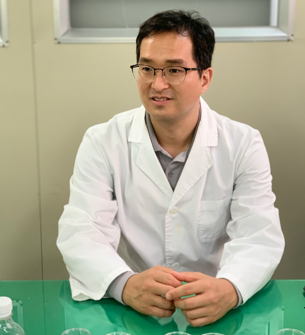 송진환 하이트진로 주류개발2팀 수석연구원. /사진=하이트진로 제공.