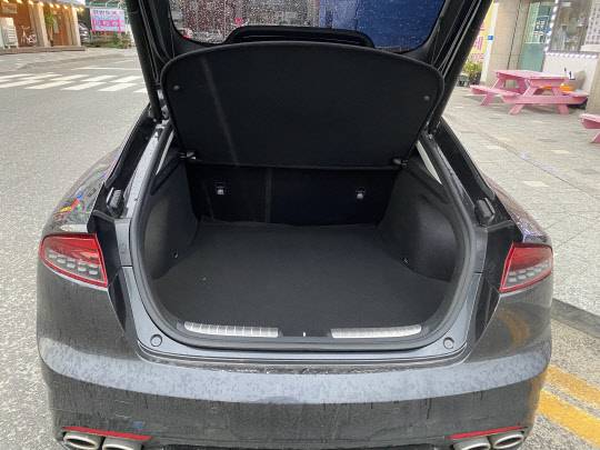 기아 스팅어 트렁크. <이상현 기자>