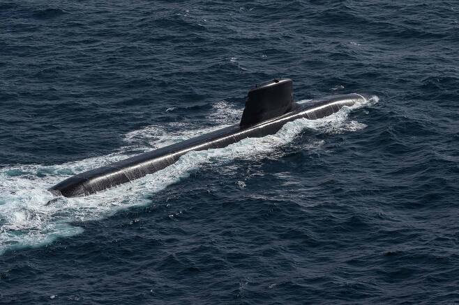 2020년 7월 쉬프랑 프랑스 원잠이 시험 운항을 하고 있다. 1년 전인 2019년 7월 진수한 최신형이다. 프랑스는 6척을 건조해 구형 잠수함을 대체할 계획이다. AFP