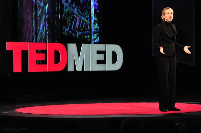 테드메드 강연에 나섰던 엘리자베스 홈즈/사진=TEDMED 영상 캡처
