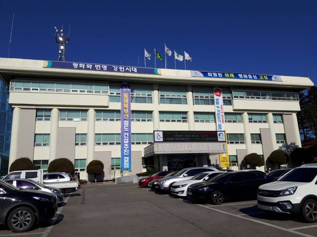 ▲강원 고성군은 10월부터 3개월간 사회보장급여 대상자 중 공적자료가 변경된 671건(본정비 547, 권리구제 124)를 대상으로 건강보험 보수월액, 재산세 관련정보 등 소득재산 및 인적자료등을 바탕으로 사회보장급여 적정성에 대한 확인조사를 실시한다. ⓒ프레시안(이상훈)