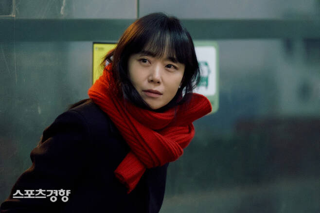 JTBC 주말극 ‘인간실격’에서 이부정 역을 연기하는 배우 전도연. 사진 JTBC
